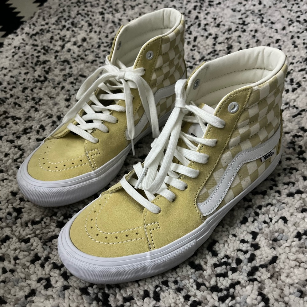 Yellow and White Checkered High Top Vans Sk8 Hi Size 8.5 Women’s